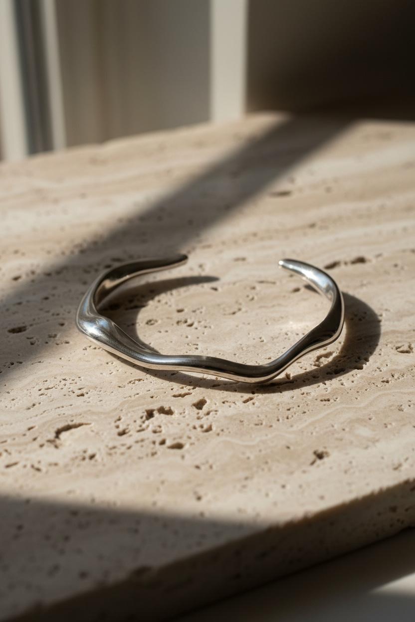 Aura Fluid Cuff